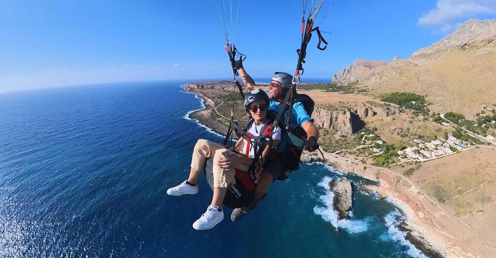 Picture 1 for Activity San Vito Lo Capo: paragliding flight with instructor/video