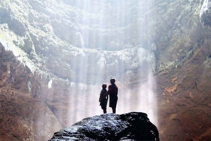 Yogyakarta : Excursion d’une journée de la grotte de Jomblang et de la plag...