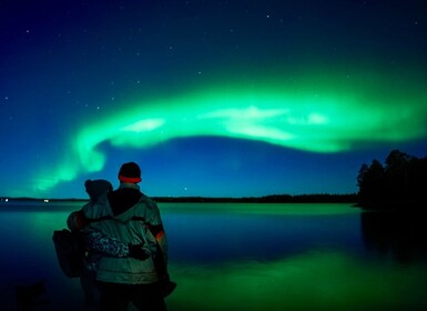 Rovaniemi : Privé excursion avec aurores boréales garanties