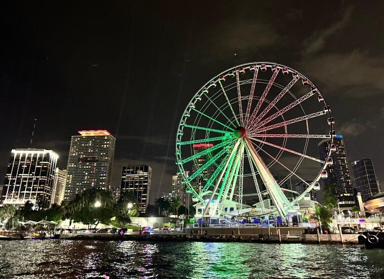 Picture 4 for Activity Miami Beach: Spectacular Sandbar & Skyline Boat Tour