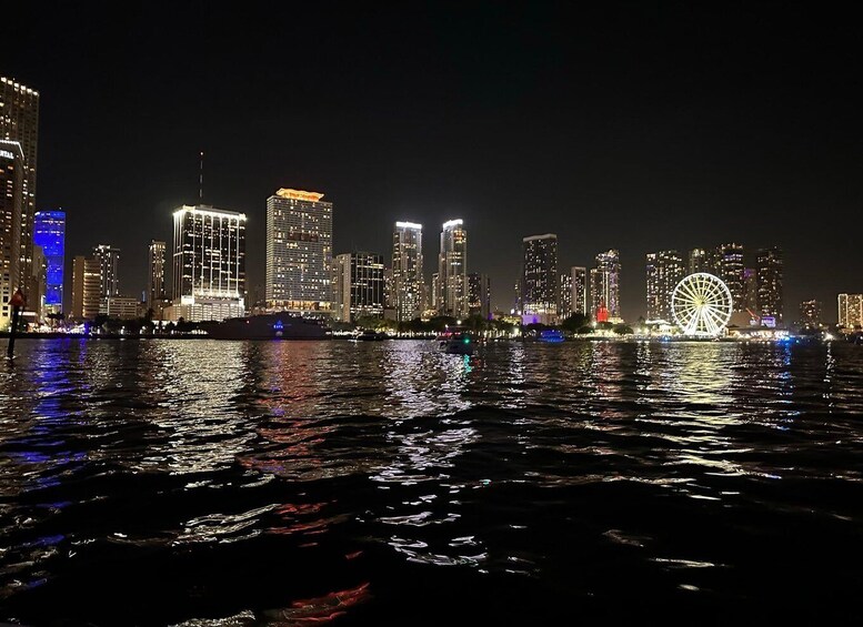 Picture 12 for Activity Miami Beach: Spectacular Sandbar & Skyline Boat Tour