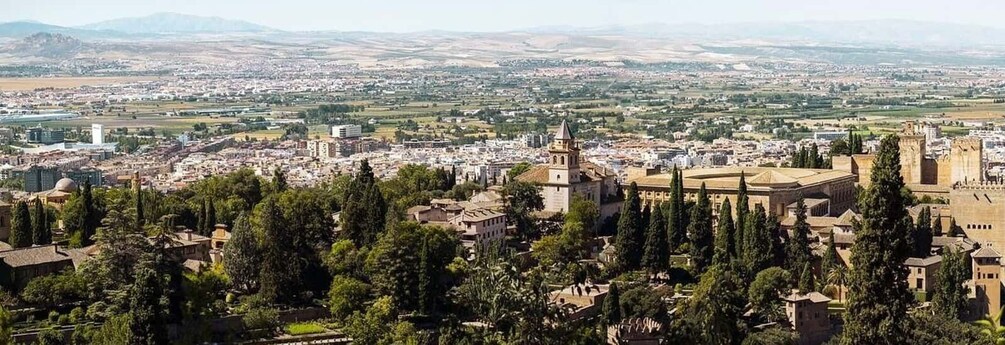 Granada (Albaicín) Private Guided Walking Tour