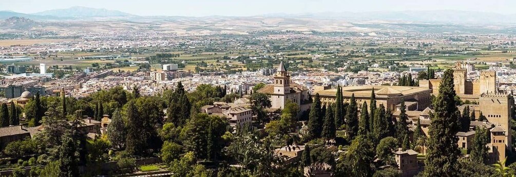 Granada (Albaicín) Private Guided Walking Tour