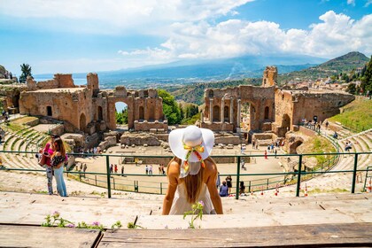 Taormina: Historiska höjdpunkter Privat guidad rundtur till fots