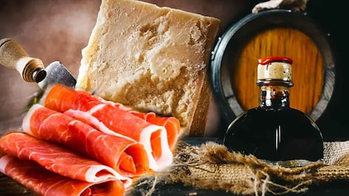 Parma: Cheese, Ham, & Balsamic Vinegar Tour with Tastings