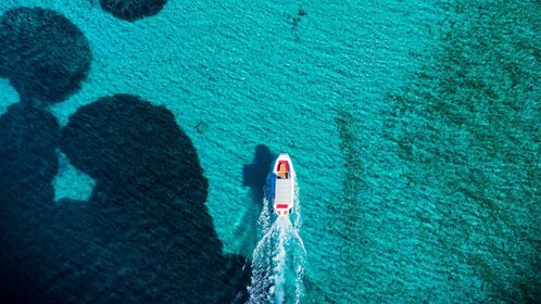 Les baies secrètes de Trogir et la baignade dans le Lagon Bleu.