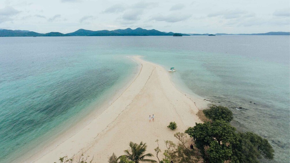 Coron Island & Beach Escapade Speedboat Tour in 1 day