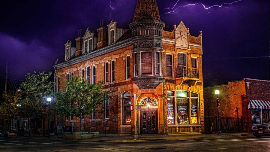 Cheyenne Ghost Tours: Coffins Beneath the Cottonwoods
