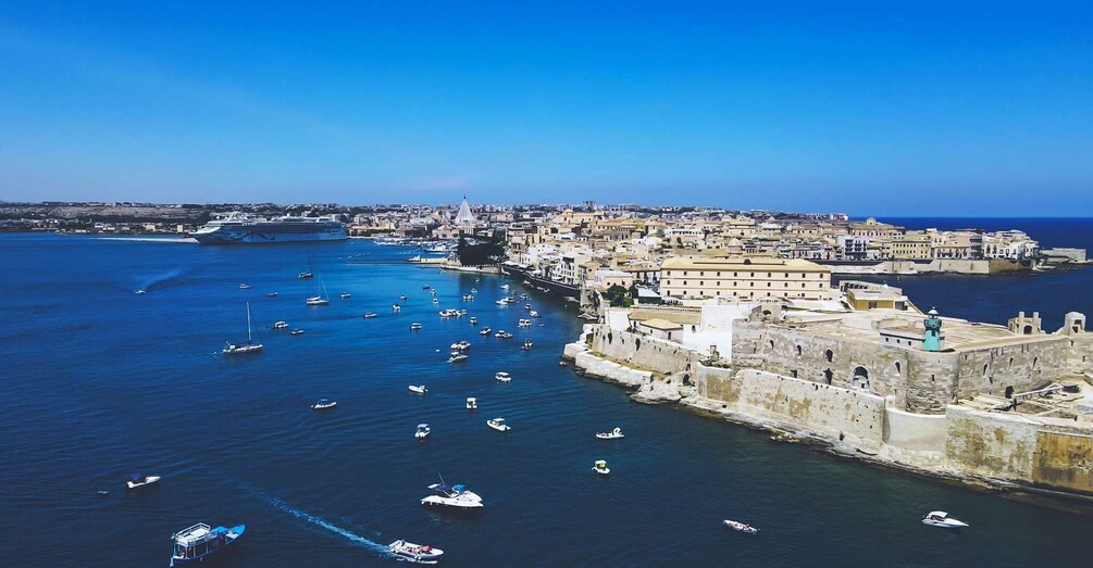 Picture 2 for Activity Siracusa: Private Boat Excursion to Ortigia with Prosecco