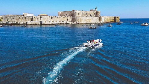 Siracusa: excursión privada en barco a Ortigia con Prosecco