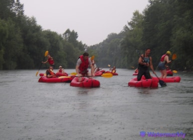 Lucca: Family-Friendly Kayaking Tour with Aperitif