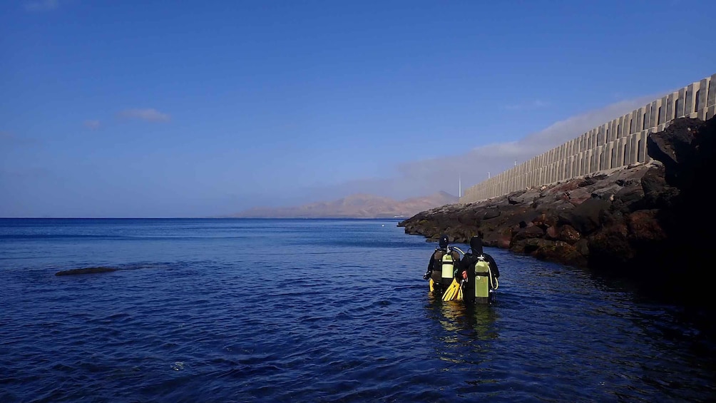 Picture 8 for Activity Lanzarote: Beginner Diving Course Costa Teguise (2 dives)