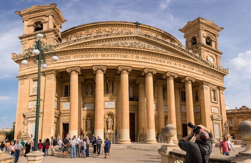 Mosta: City Highlights Tour with Buffet Lunch