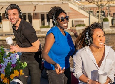 Amsterdam: Private Luxury Cruise with Drinks & Silent Disco