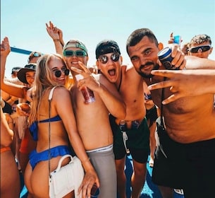 Malta: Boat Party + Watersport+ Comino+ OpenBar ALL INCLUDED