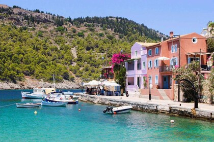 Privat tur: Melissani og Assos landsby med vinsmaking