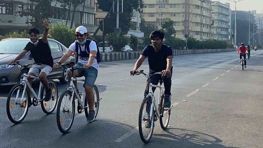 Picture 1 for Activity Mumbai: Early Morning Bicycle Tour