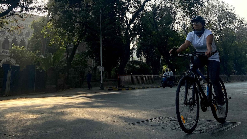 Picture 4 for Activity Mumbai: Early Morning Bicycle Tour