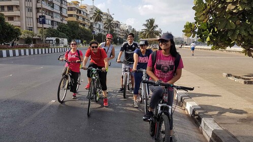 Mumbai: Sykkeltur tidlig om morgenen