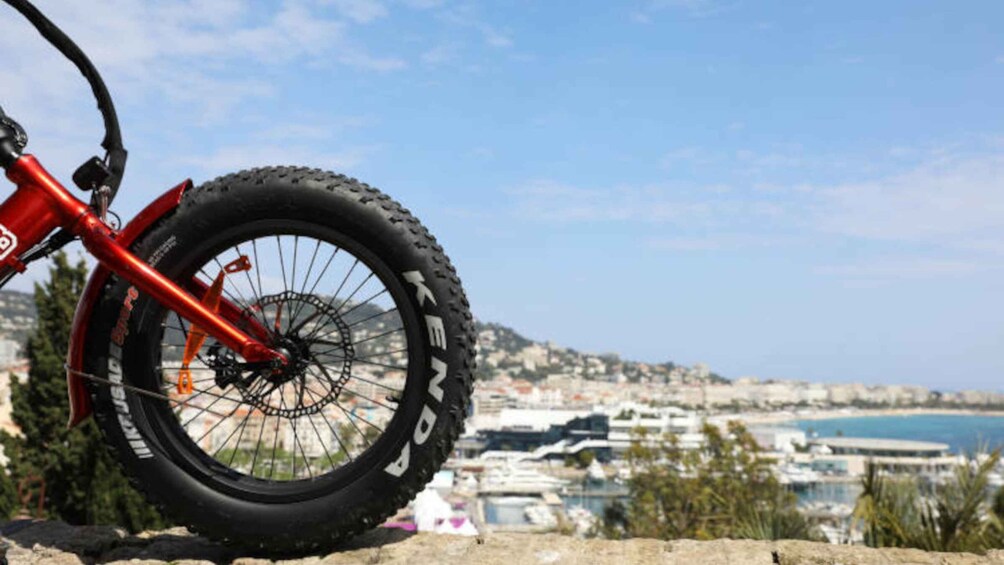 Picture 3 for Activity Cannes: rent an E-bike to visit the city