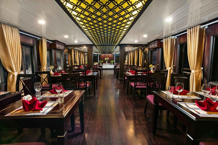 Picture 3 for Activity La Regina 4 star cruise - Halong Bay & Bai Tu Long Bay