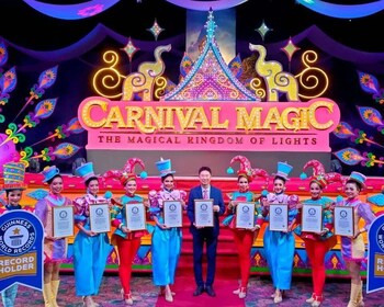 Phuket: Carnival Magic Show Entry Ticket