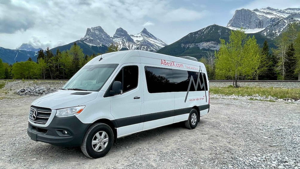 Picture 9 for Activity From Banff: Icefield Parkway Scenic Tour with Park Entry