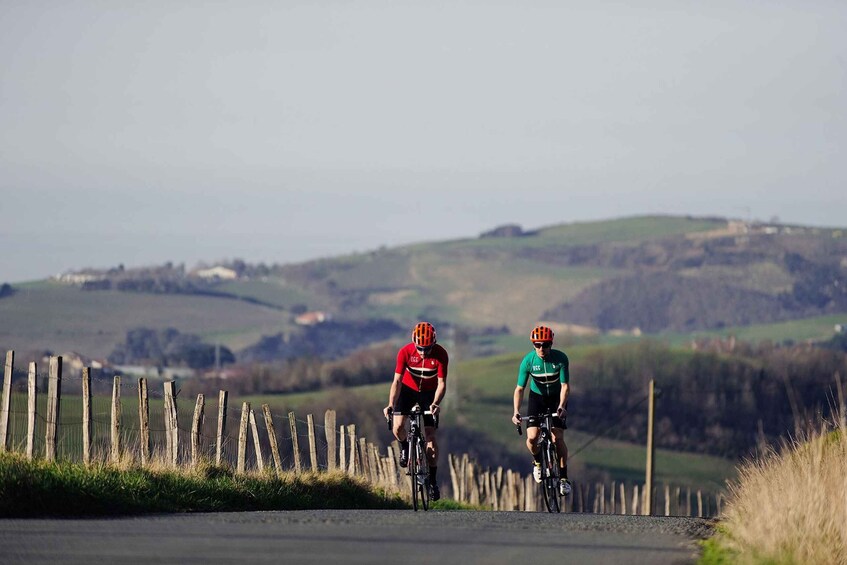 Picture 1 for Activity "CARESSING THE SEA" Road cycling guided tour.