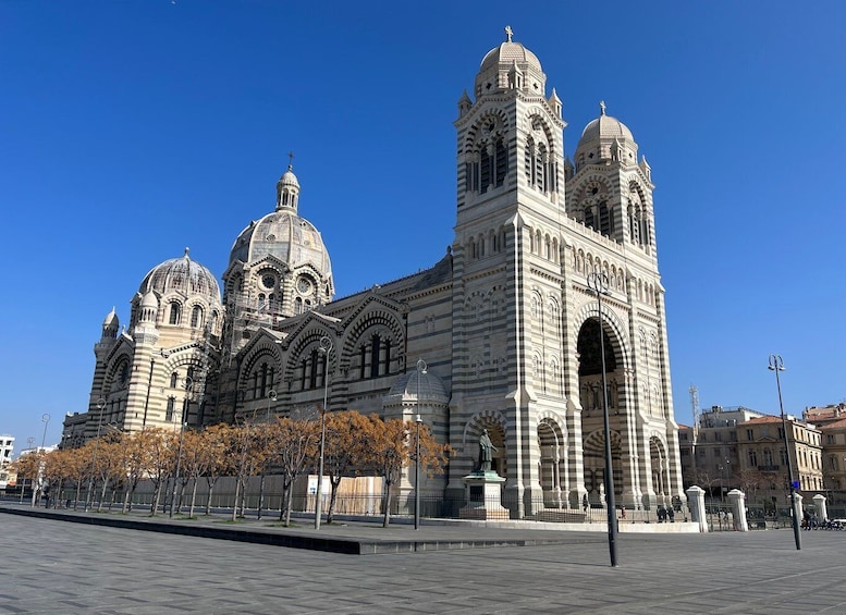 Picture 3 for Activity Marseille: Sightseeing E-Bike Tour