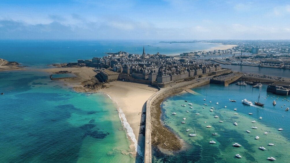 Saint-Malo: 2-Hour Private Walking Tour & Commentary