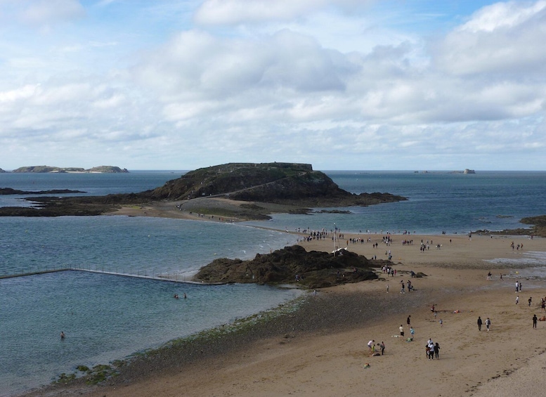 Picture 9 for Activity Saint-Malo: 2-Hour Private Walking Tour & Commentary