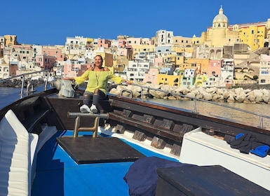 From Ischia: Procida Island Full-Day Boat Tour with Lunch