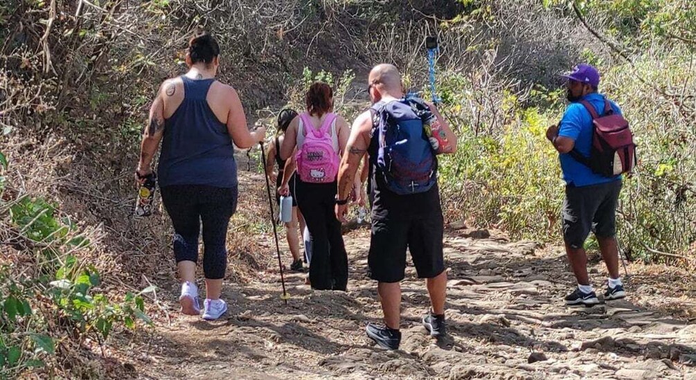 Picture 7 for Activity Tamanique Cascades hike and El Tunco Beach Tour