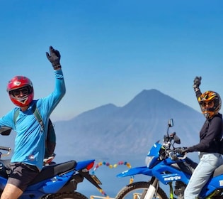 Aventura en moto por el lago de Atitlán