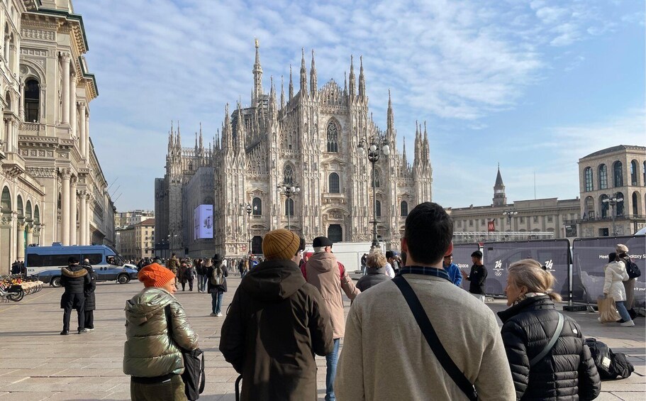 Milan: History & Street Food Tour with Wine Tasting