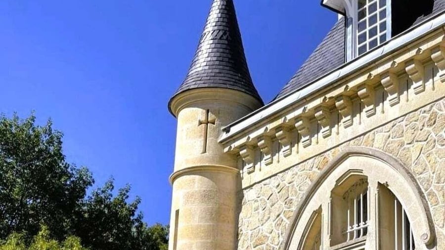 Saint-Emilion: Wine Region Tour w/ Wine Tasting & Aperitifs