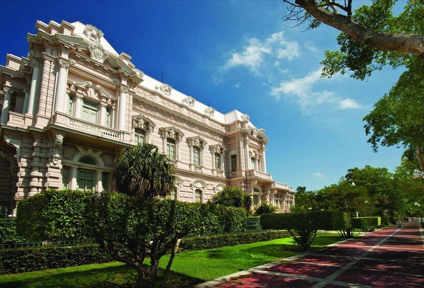 Picture 3 for Activity Mérida: City Highlights Guided Walking Tour