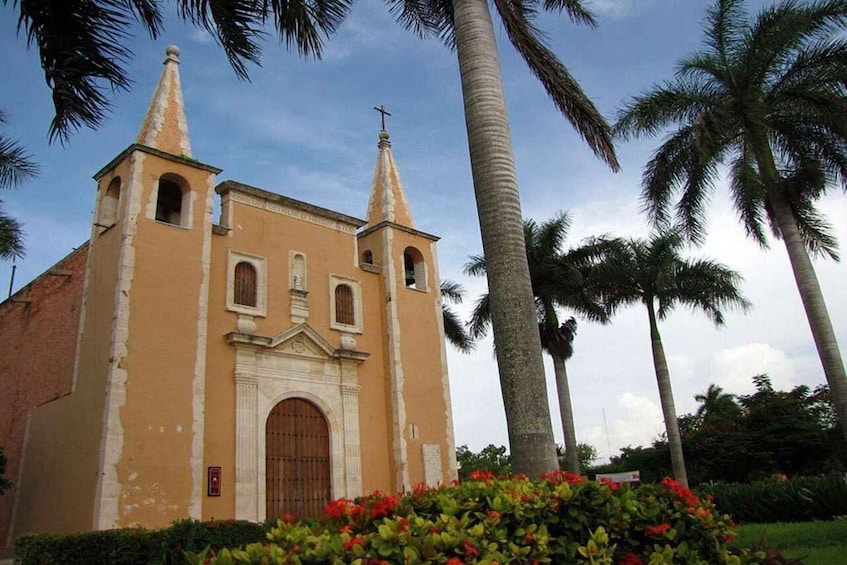 Picture 1 for Activity Mérida: City Highlights Guided Walking Tour