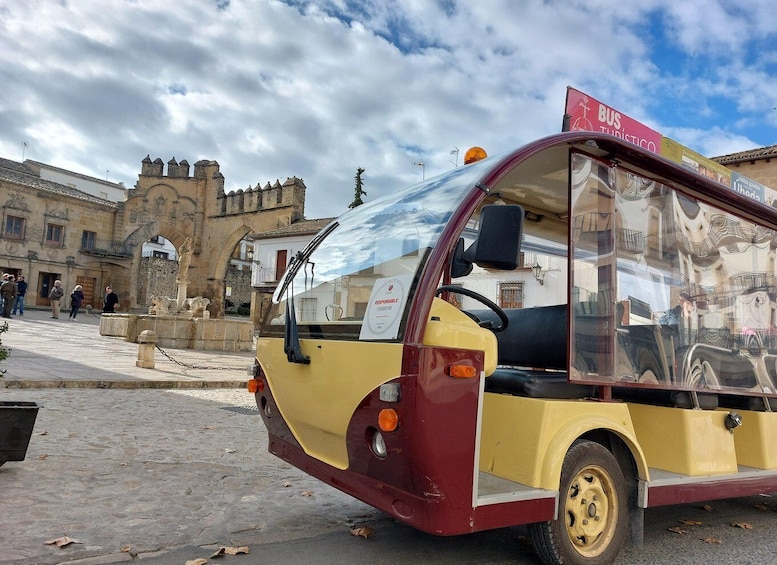 Picture 2 for Activity Baeza: Electric Bus Sightseeing Tour with Guide