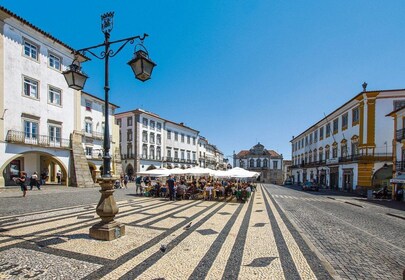 Recorrido privado a pie por Évora