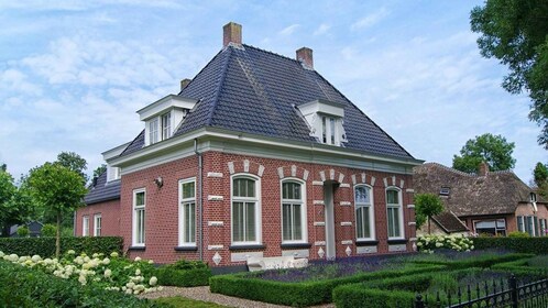 Amsterdam: Explore Giethoorn in a Private Tour with Driver