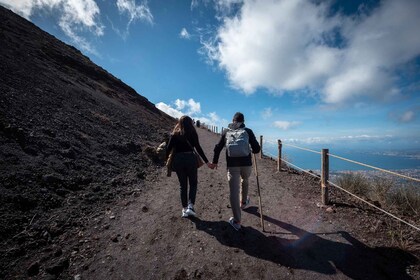 Vanuit Sorrento: Pompeii en Vesuvius rondleiding met lunch