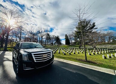 Washington DC: Private Tour with Luxury Vehicle