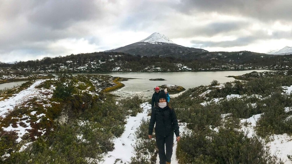 Picture 9 for Activity Ushuaia: Winter Tierra del Fuego Hiking and Canoeing Tour