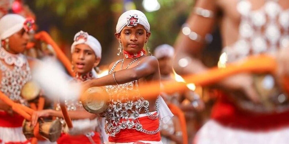 Picture 2 for Activity Kumbal Perahera - Sri Lanka
