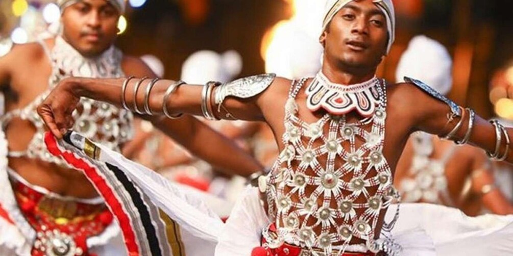Picture 1 for Activity Kumbal Perahera - Sri Lanka