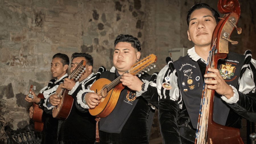 Guanajuato: Night Walk with the Estudiantina