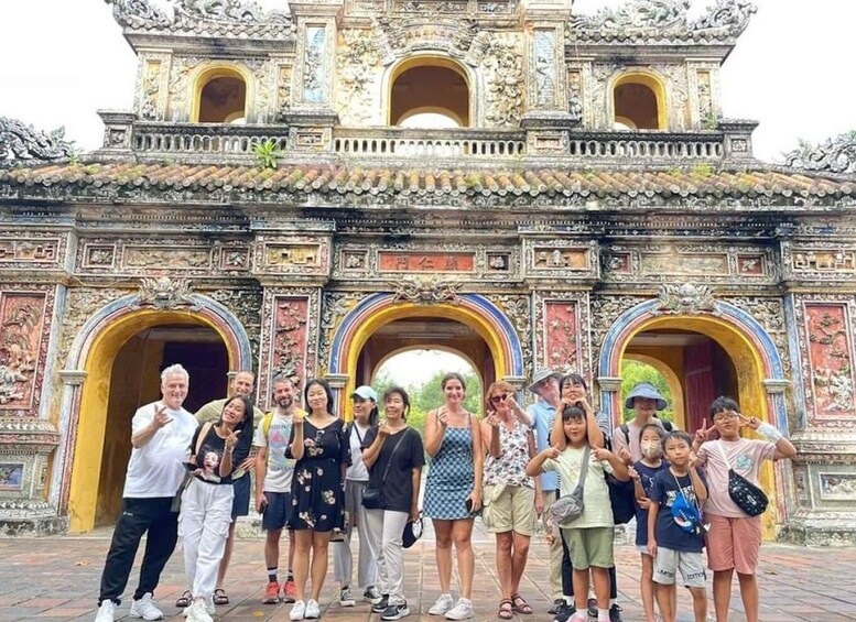Hue Private City Tour: Thien Mu Pagoda, Dragon Boat & Craff