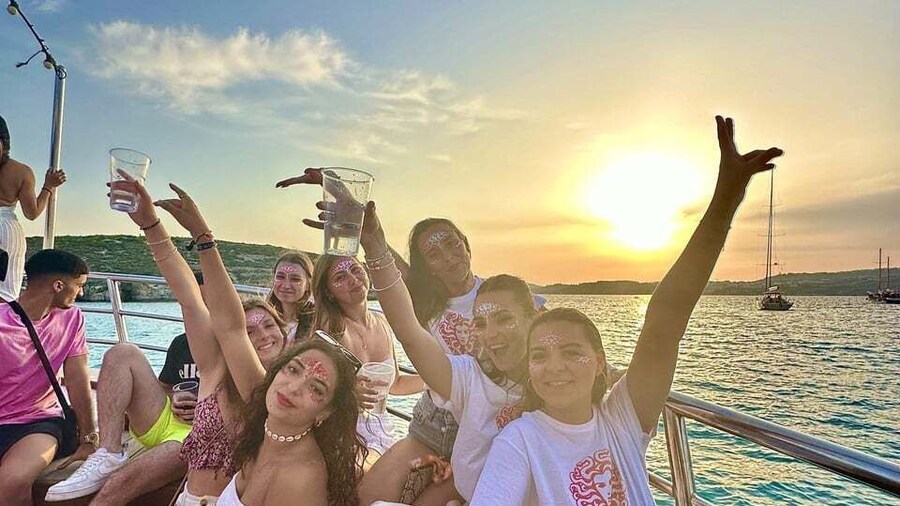 Mellieħa: Party Boat to Blue Lagoon and Comino with Open Bar