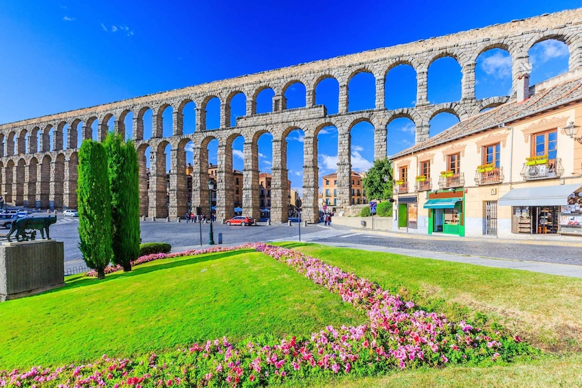 Segovia: Private Guided Tour with Flexible Route